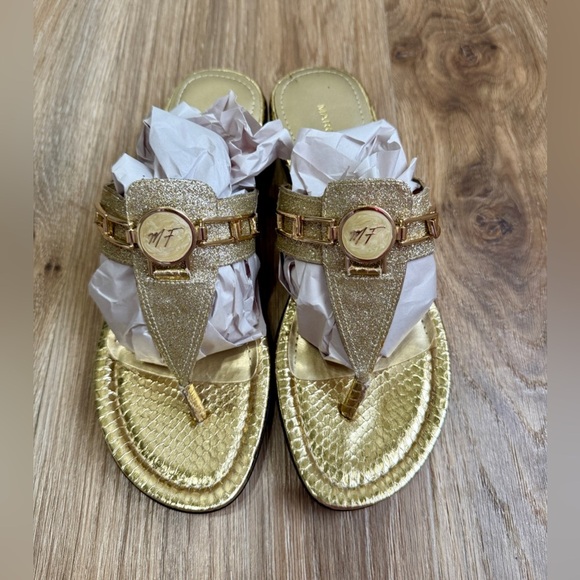 Marc Fisher Gold Amina Thong Sandals Size 9 LNC - Picture 3 of 7